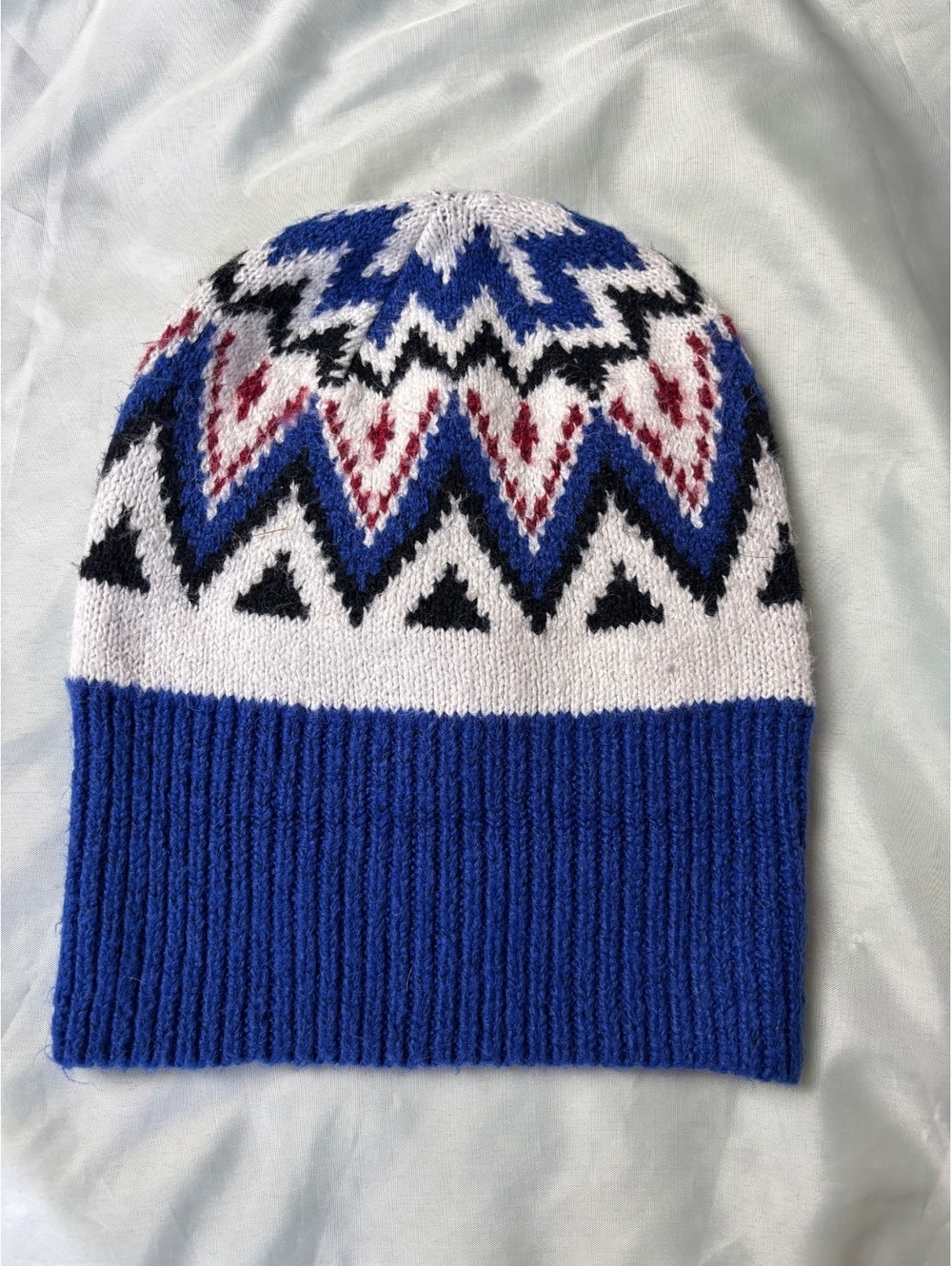 Old Navy Knit Beanie Hat with Geometric Pattern